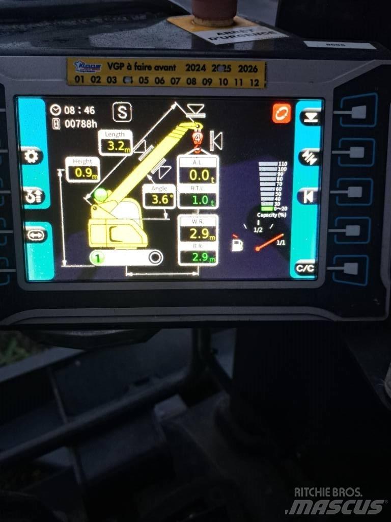 Maeda CC 423-1 履带起重机