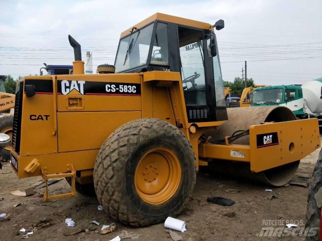 CAT CS-583C 单轮压路机