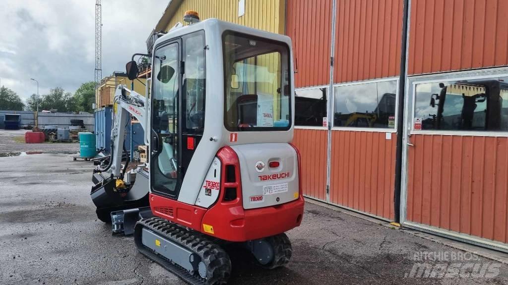 Takeuchi TB 320 小型挖掘机