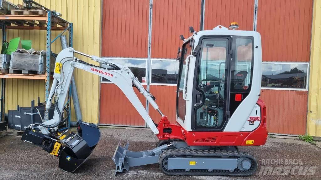 Takeuchi TB 320 小型挖掘机