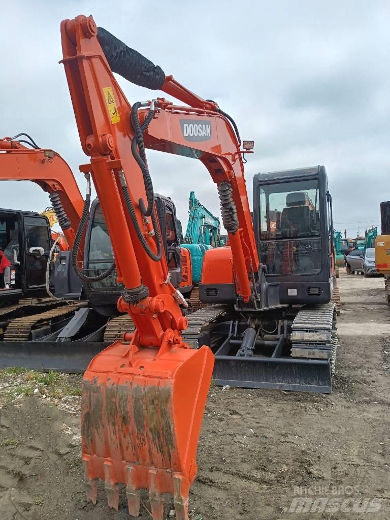 Doosan DH 60 小型挖掘机