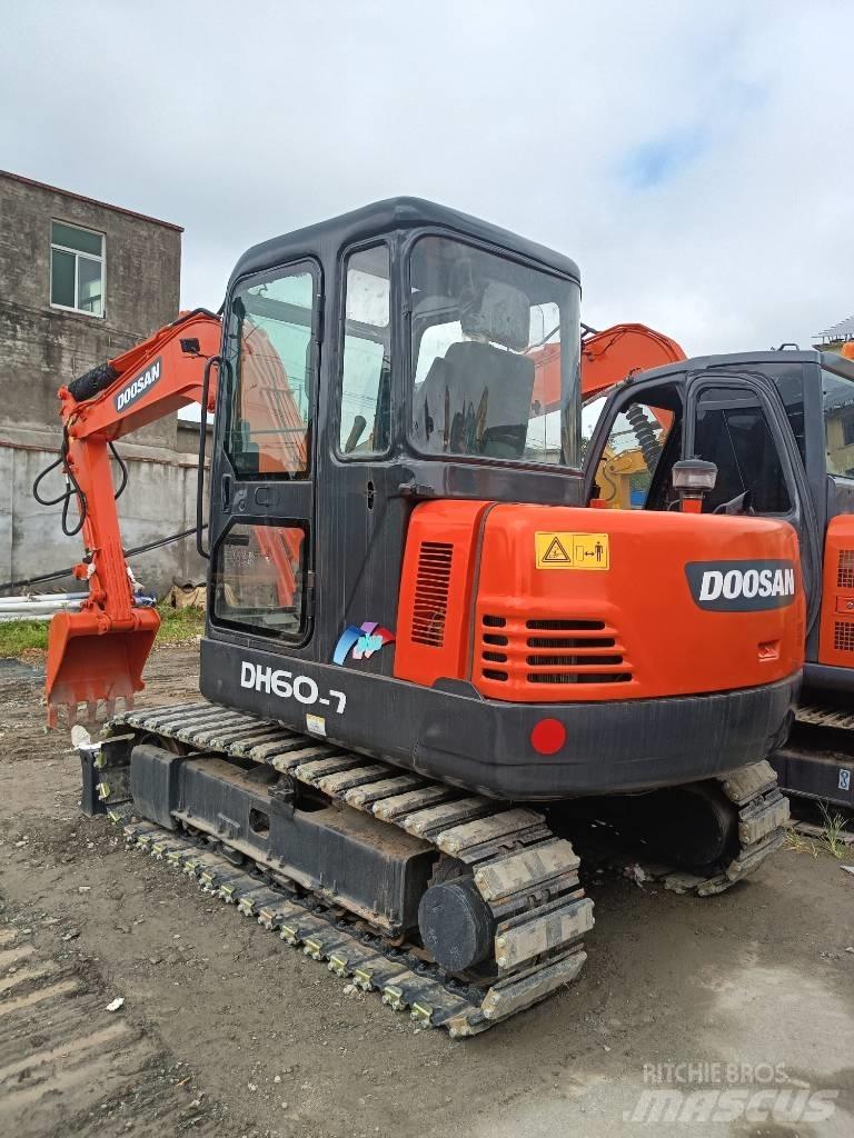Doosan DH 60 小型挖掘机