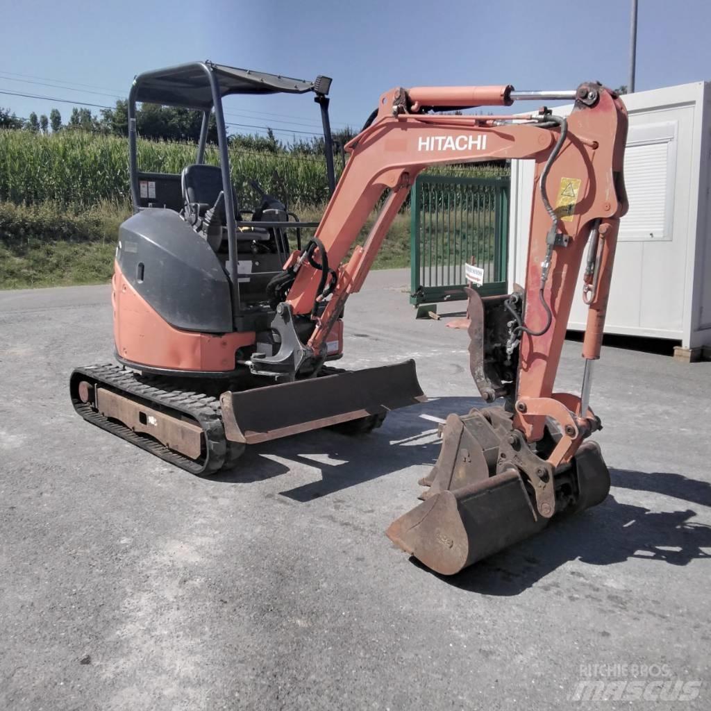 Hitachi ZX 22U 2YLR 小型挖掘机