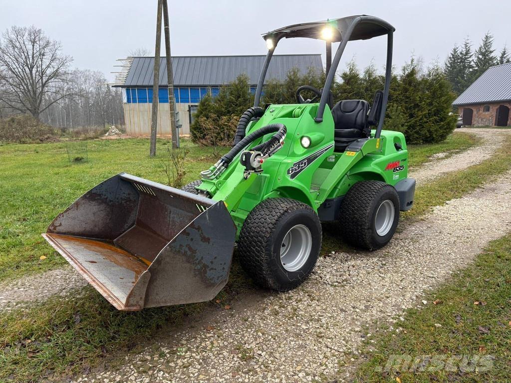 Avant 635 轮式装载机