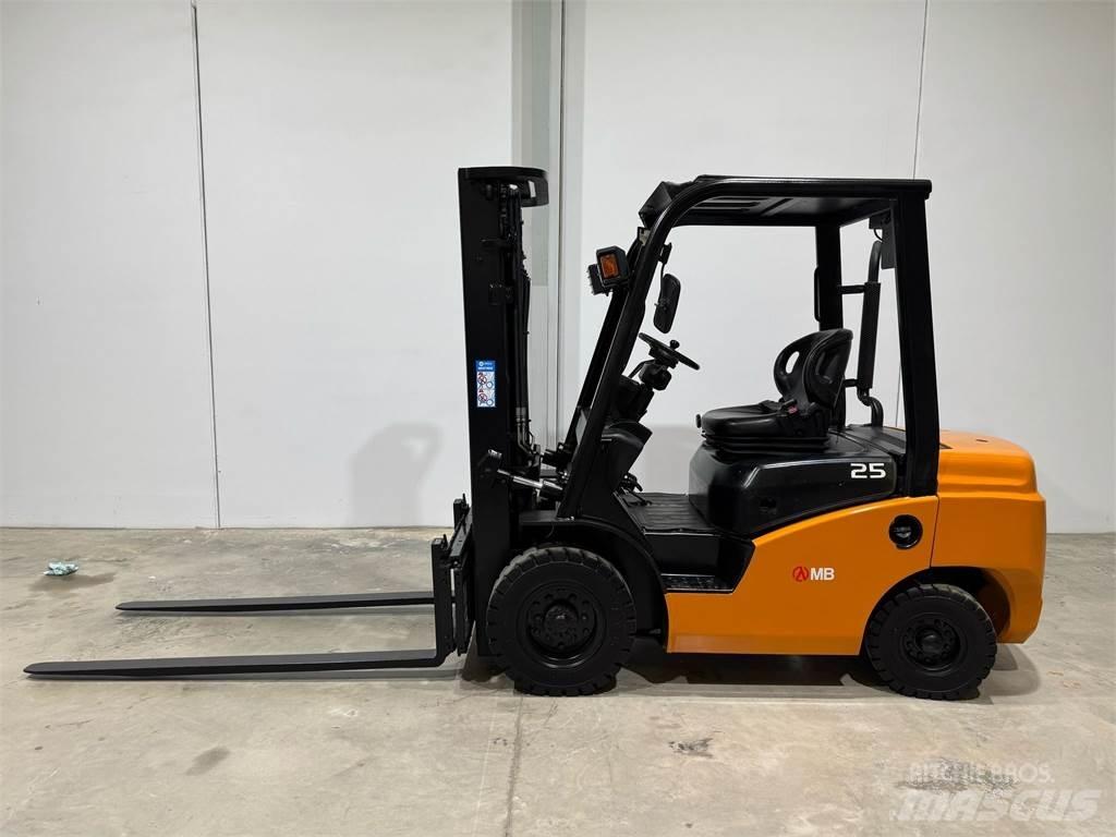  CPCD25T8 S4S 柴油叉车