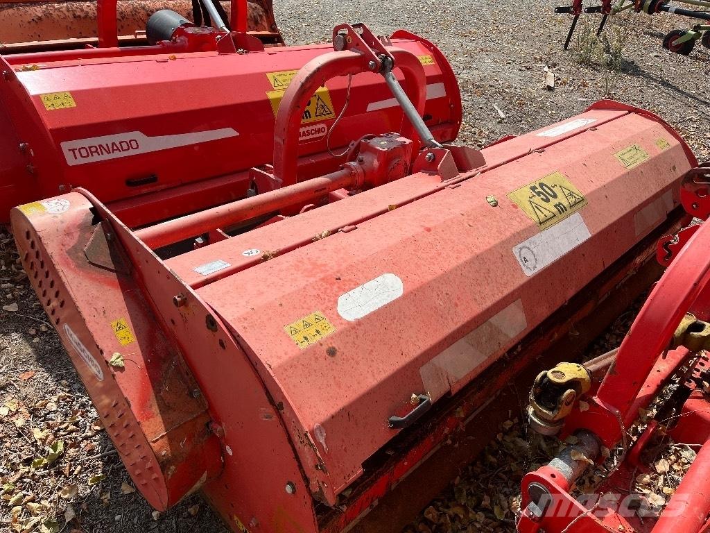 Maschio Tornado 280 牧场割草机和切顶器