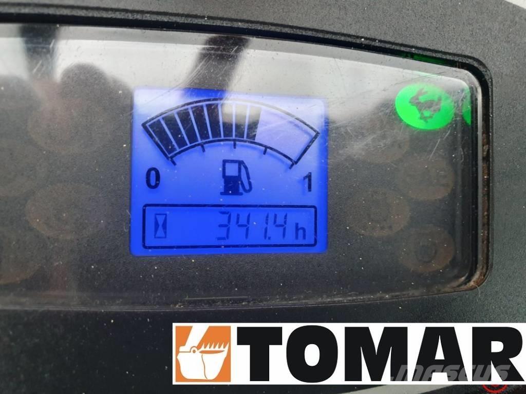 JCB 8026 CTS 小型挖掘机