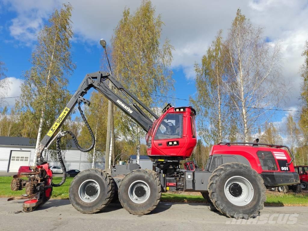 Komatsu 951 收割机