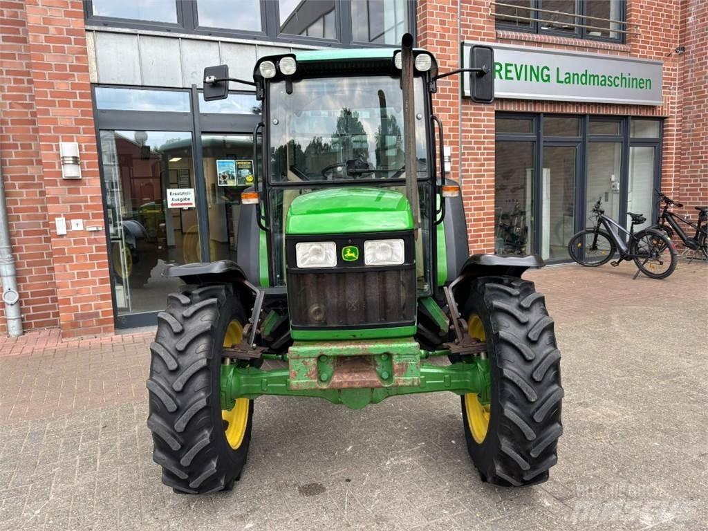 John Deere 5510 拖拉机/农用车