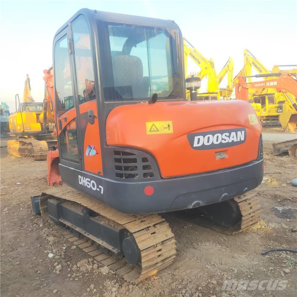 Doosan DH60-7 小型挖掘机