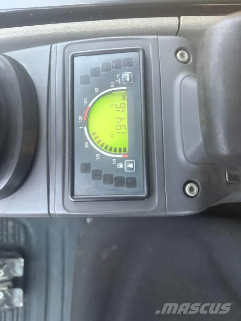 CAT 302.7 D CR 小型挖掘机