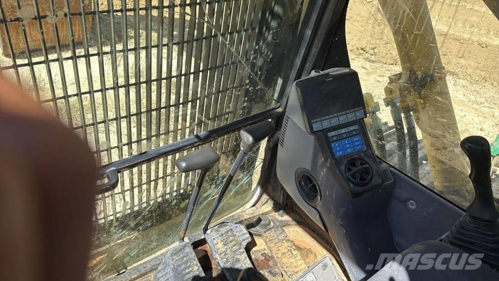 Komatsu 2012 履带起重机