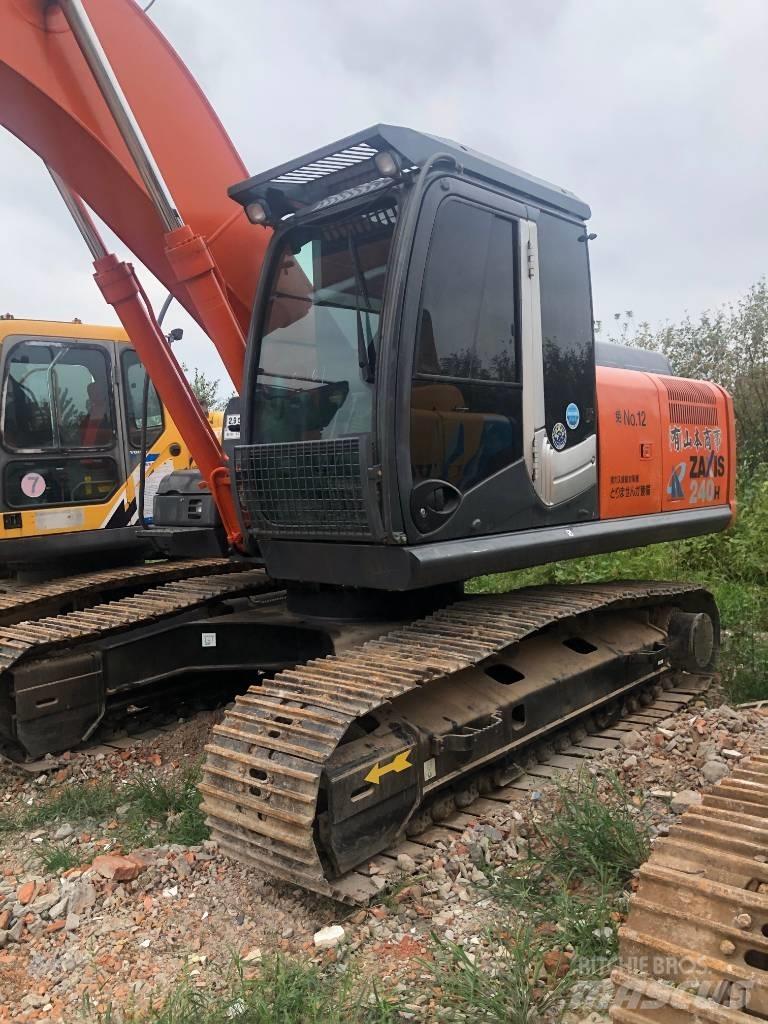 Hitachi ZX 240 履带挖掘机