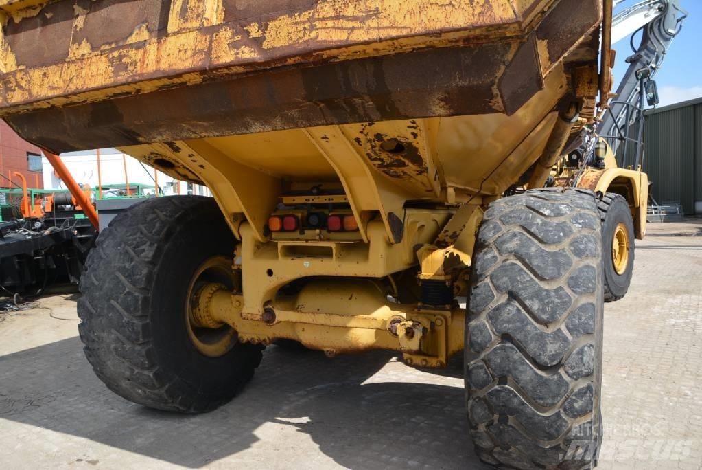 CAT 735 铰接式自卸车