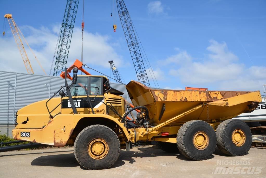 CAT 735 铰接式自卸车