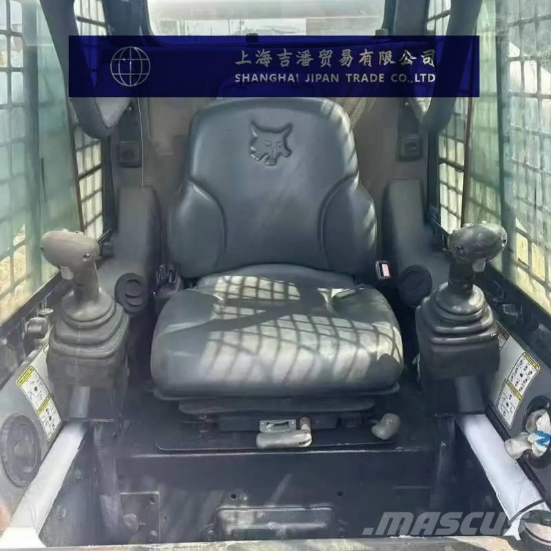 Bobcat S 330 滑移装载机