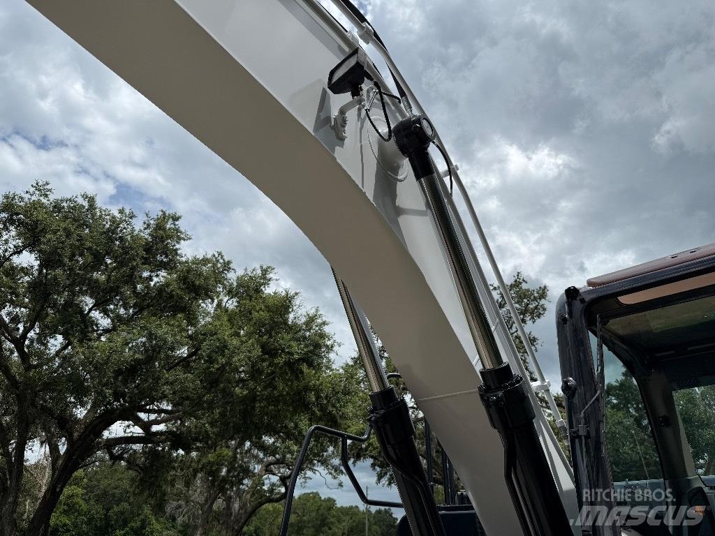 Bobcat E165 履带挖掘机