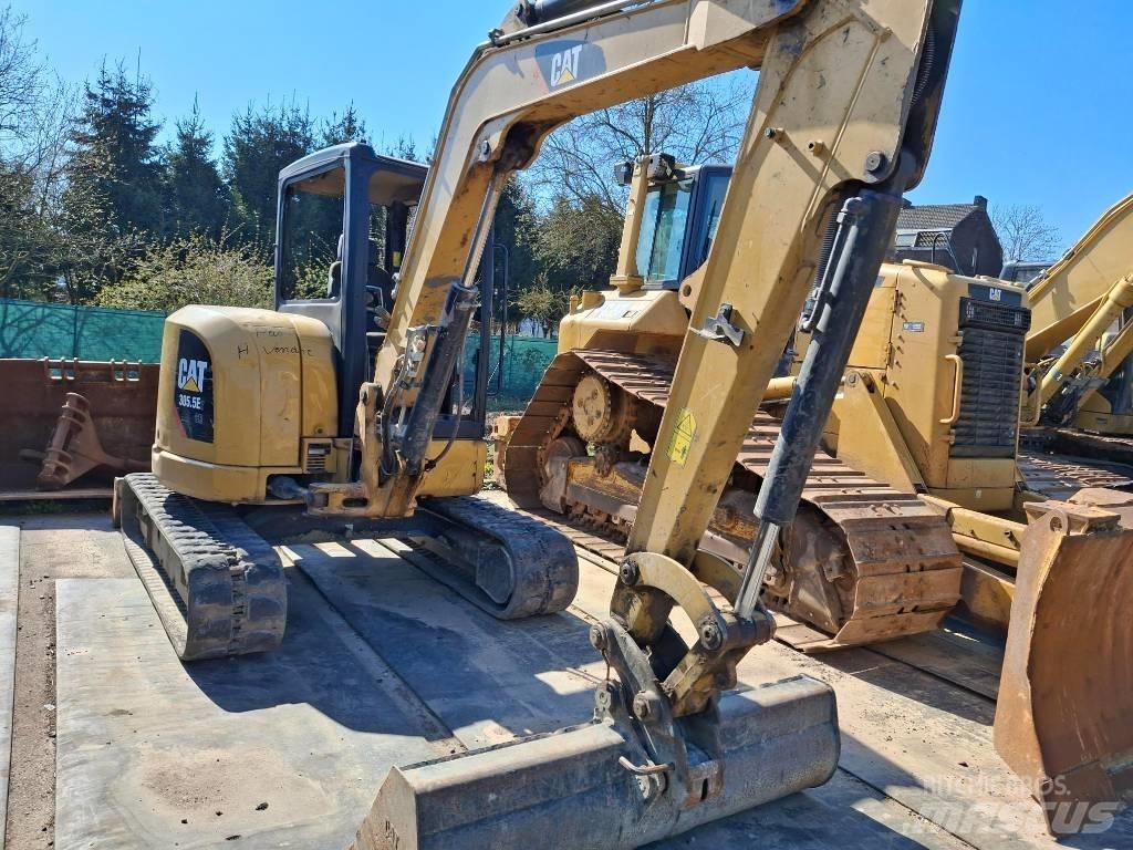 CAT 305 小型挖掘机
