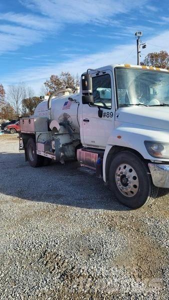 Hino Toilet Truck 油罐车