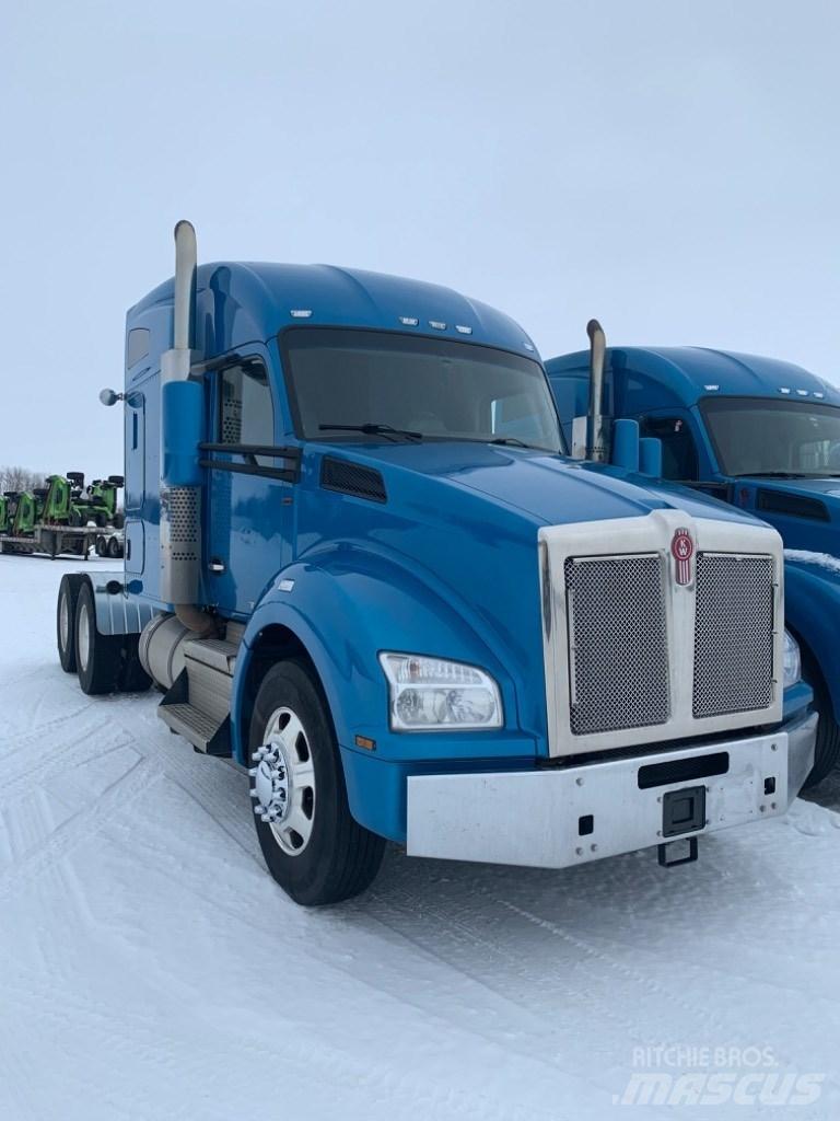 Kenworth T-880 牵引车