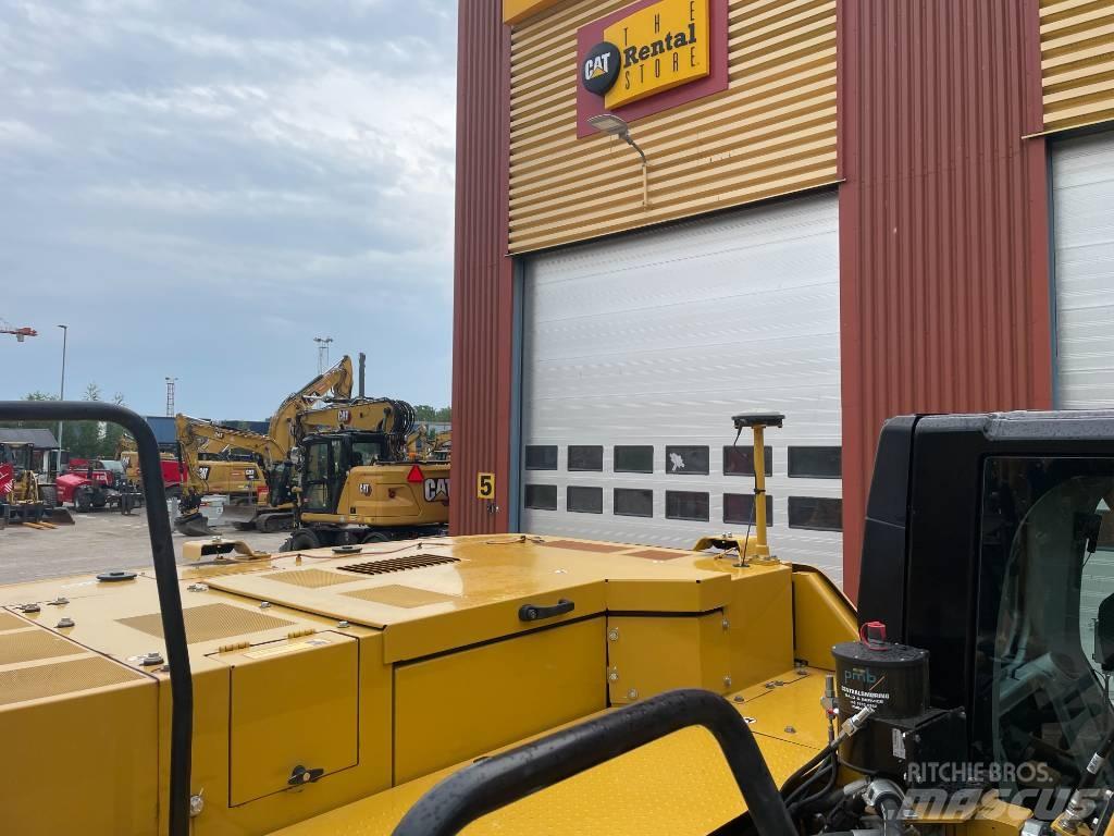 CAT 330 履带挖掘机