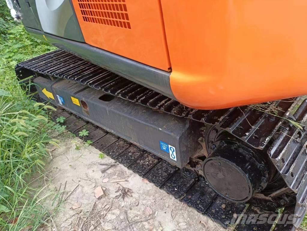 Hitachi ZX70 小型挖掘机