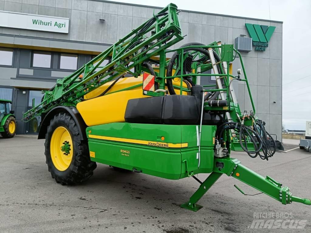 John Deere R 962 i 牵引式喷雾机