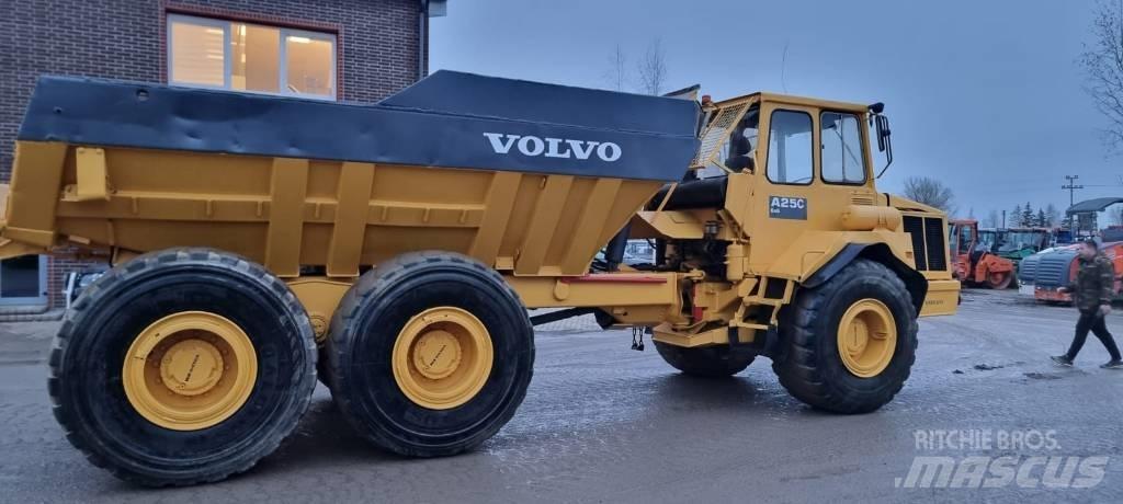 Volvo A 25 C 6x6 铰接式自卸车
