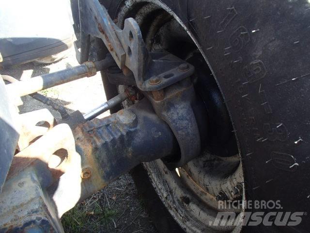 New Holland 8670 拖拉机/农用车