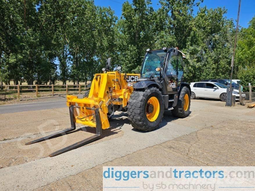 JCB 560-80 伸缩臂叉装车|叉装车