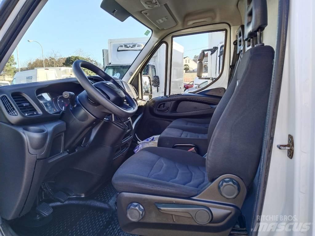Iveco DAILY 35S16 大型面包车