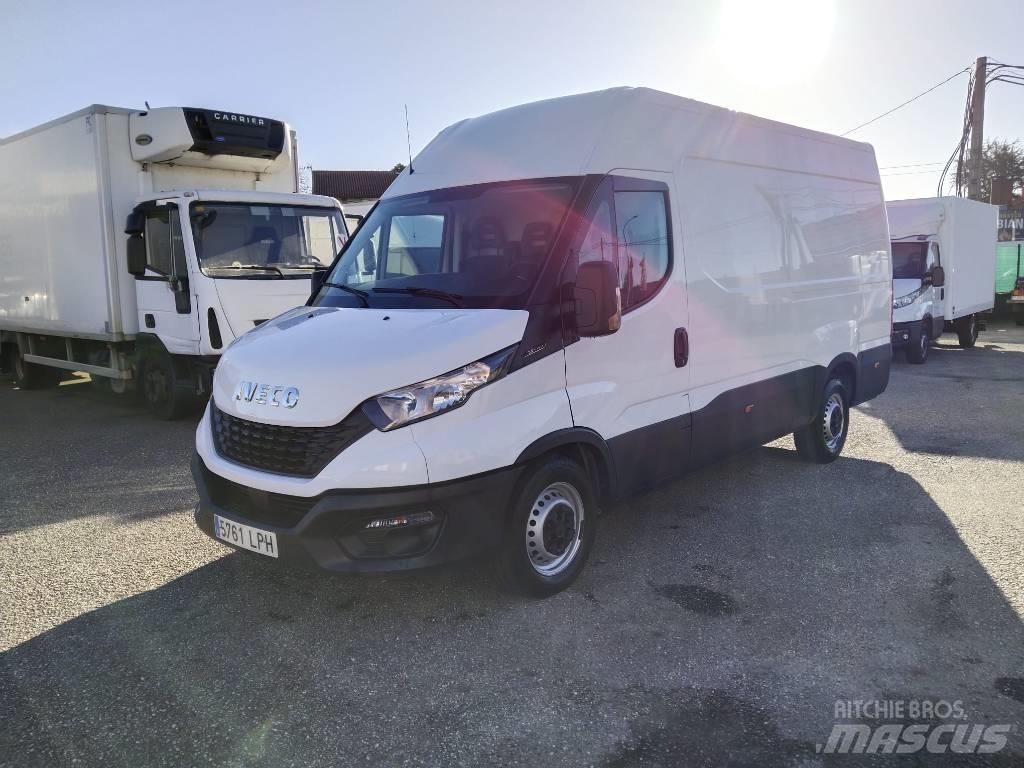 Iveco DAILY 35S16 大型面包车