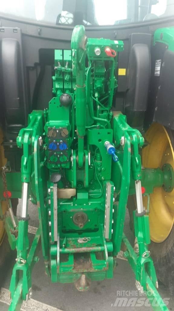 John Deere 6120 R 拖拉机/农用车