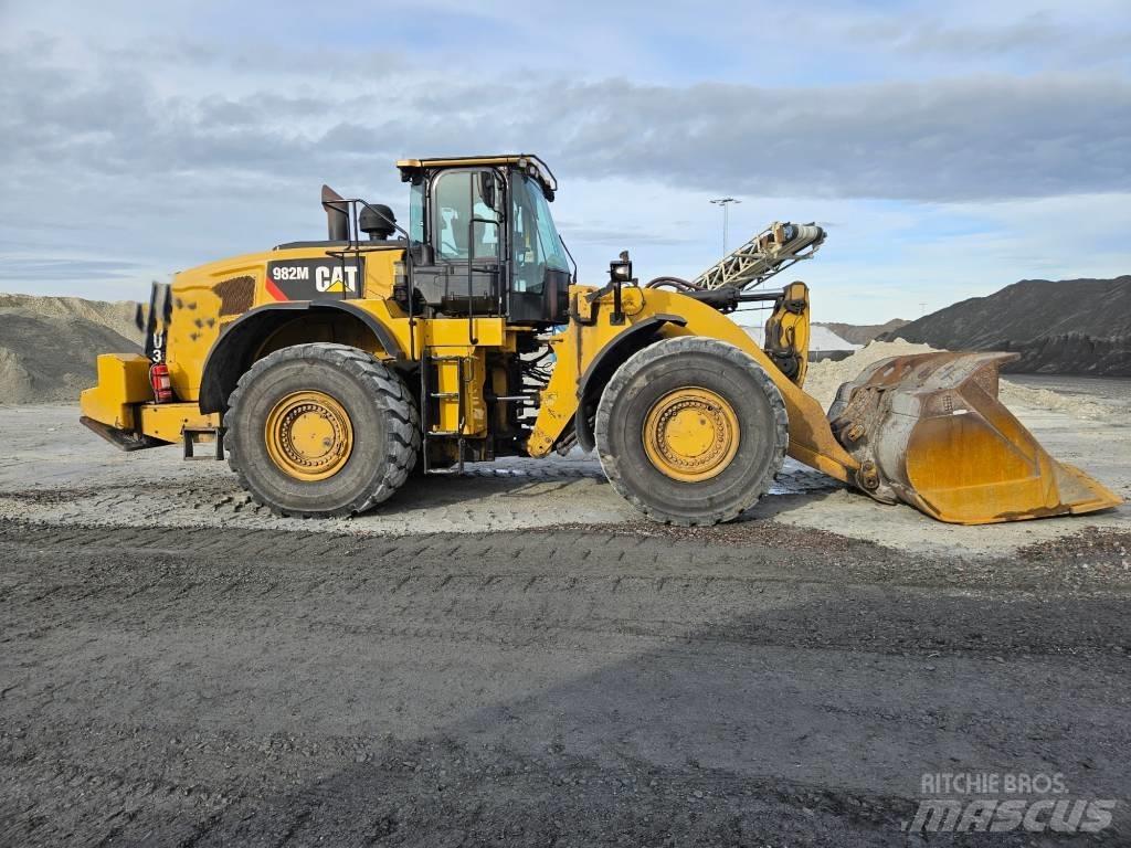 CAT 982 M 轮式装载机