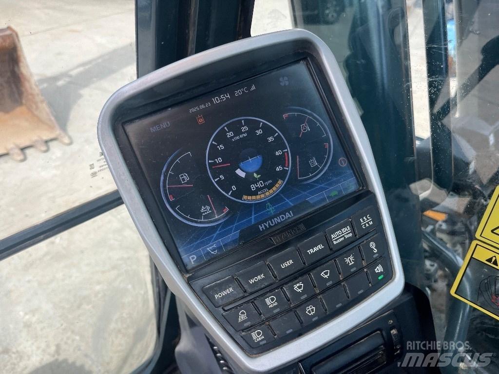 Hyundai HX220AL 履带挖掘机