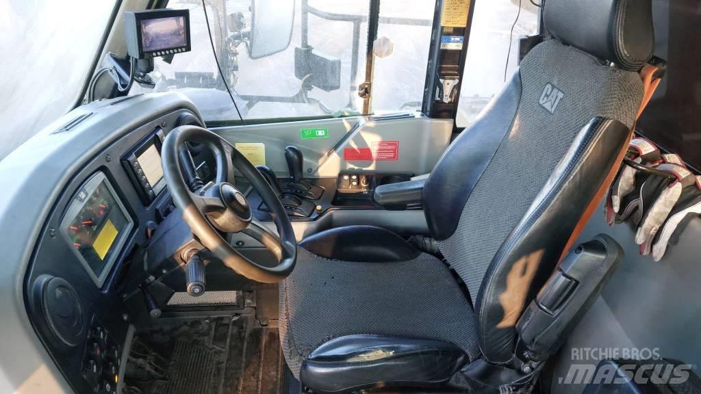 CAT 772G 翻斗车\公路型自卸车