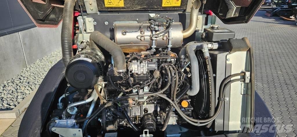 Yanmar V 80 轮式装载机
