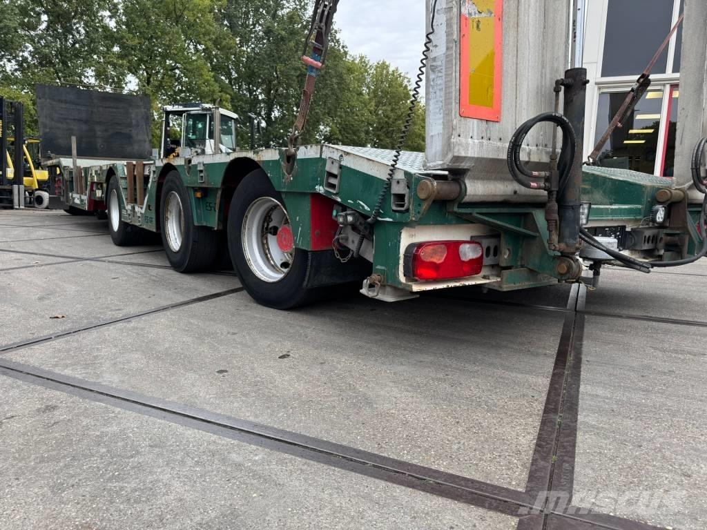 Es-ge 3.SOU-1N-RM 低平板半挂车