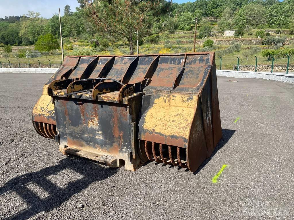 Volvo L 180 挖斗