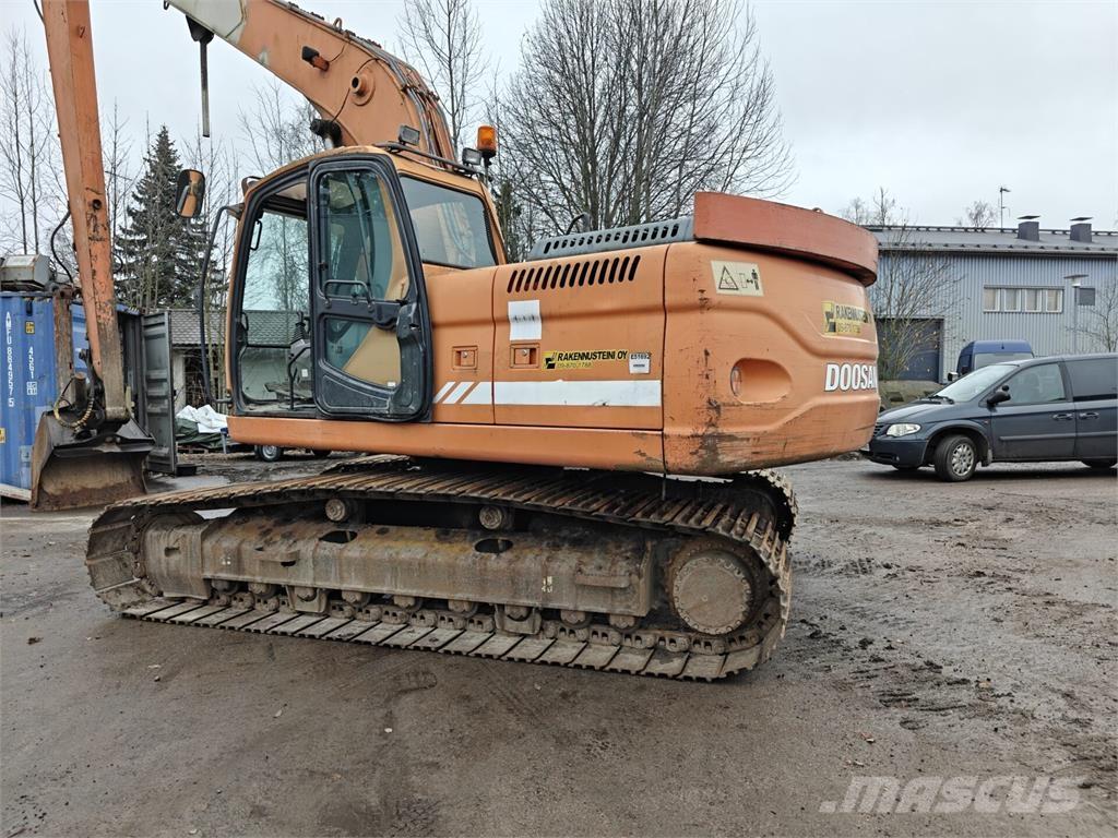 Doosan DX 225 LC 长臂挖掘机