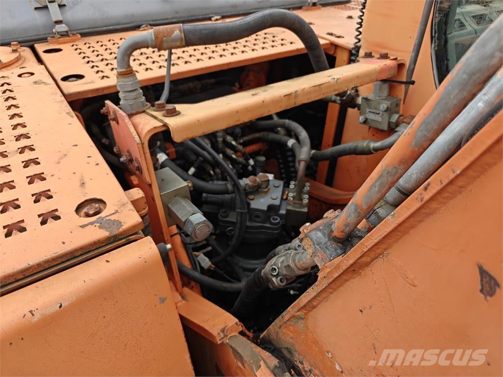 Doosan DX 225 LC 长臂挖掘机