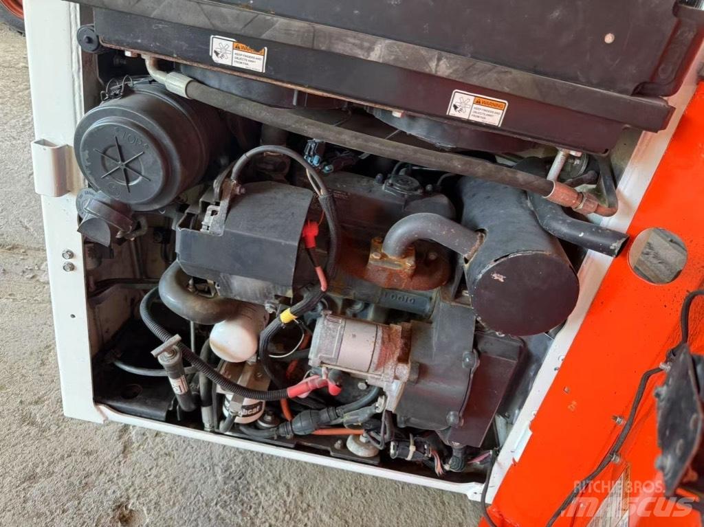 Bobcat S 70 滑移装载机