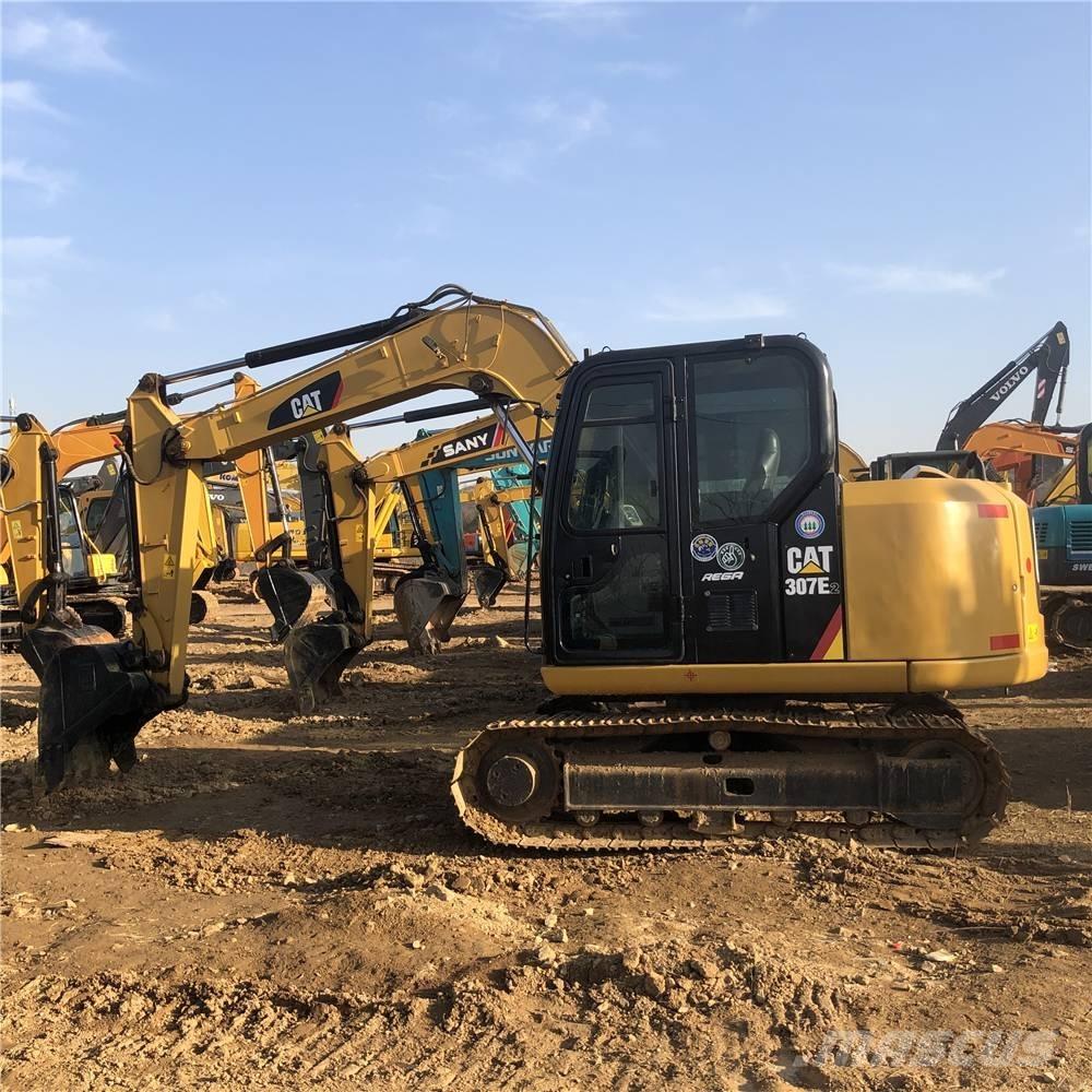 CAT 307E2 中型挖掘机