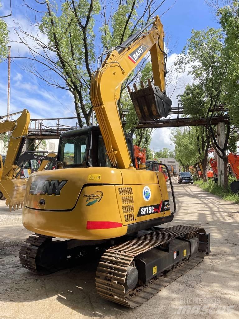 Sany 75 小型挖掘机
