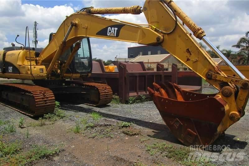 CAT 320C 小型挖掘机