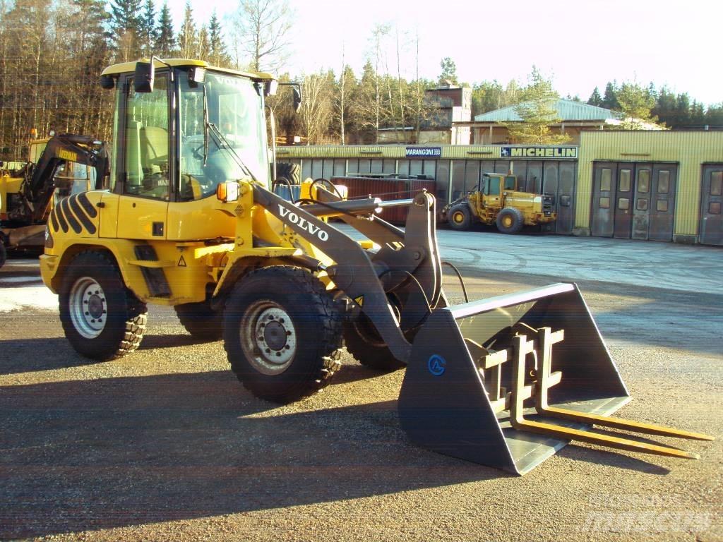 Volvo L 30 轮式装载机