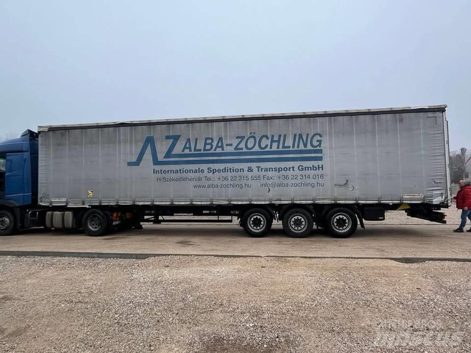 Schwarzmüller S1  J 侧帘拖车