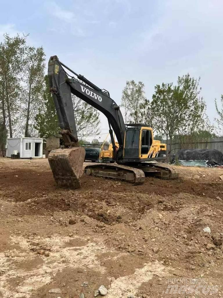 Volvo EC 240 履带挖掘机