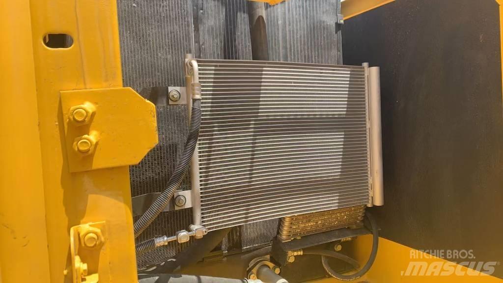 CAT PC200-8MO 履带挖掘机