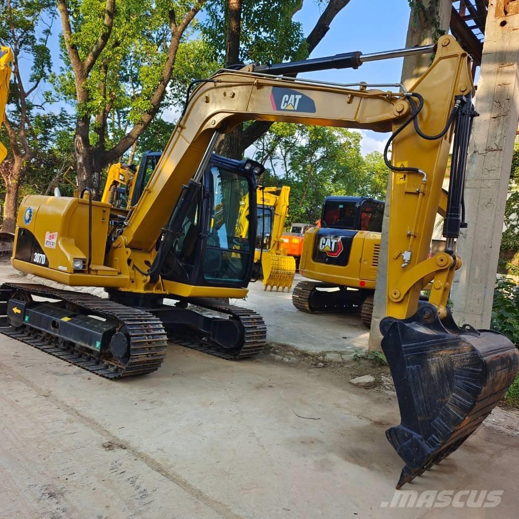 CAT 307 D 中型挖掘机